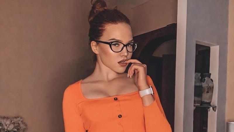 И хотя частично голая не позировала, тем не менее интересных снимков здесь предостаточно. И хотя частично голая не позировала, тем не менее интересных снимков здесь предостаточно.