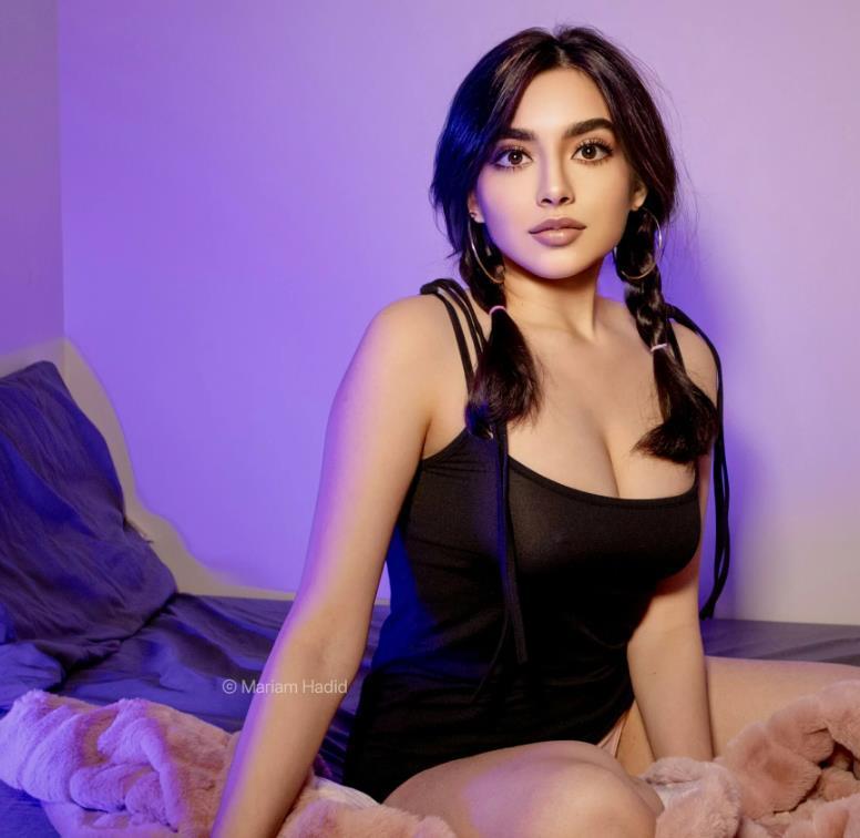 Красотка Mariam Hadid в ночнушке. Красотка Mariam Hadid в ночнушке.