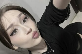 Стримерша dasha228play (20 слитых в сеть фото)