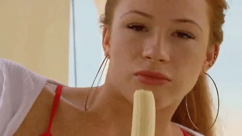 Рыжая Девушка и банан gif, Девушка с бананом гиф Рыжая Девушка и банан gif, Девушка с бананом гиф