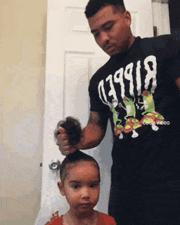 Весёлая гифка папа и дочь