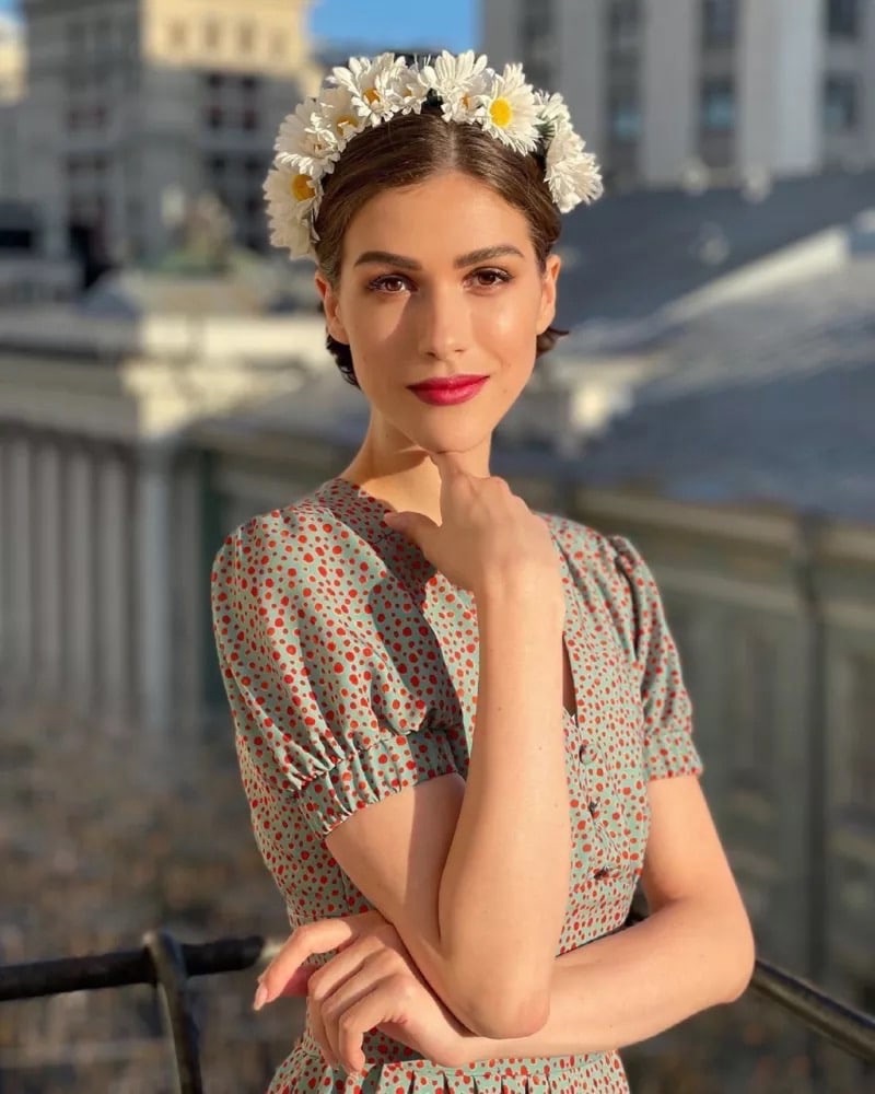 Близняшек из Atomic Heart сыграла балерина Большого театра Анита Пудикова.