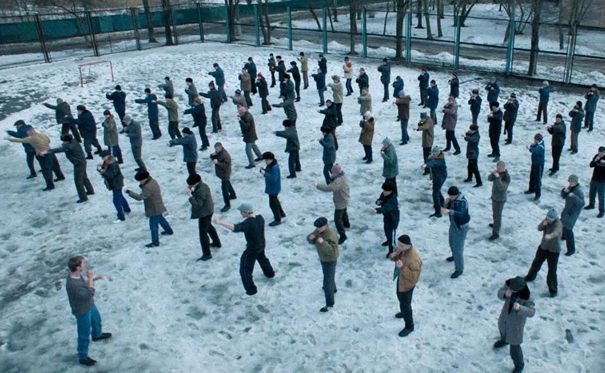 Обзор нашумевшего Сериала "Слово Пацана. Кровь на Асфальте" Обзор нашумевшего Сериала "Слово Пацана. Кровь на Асфальте"