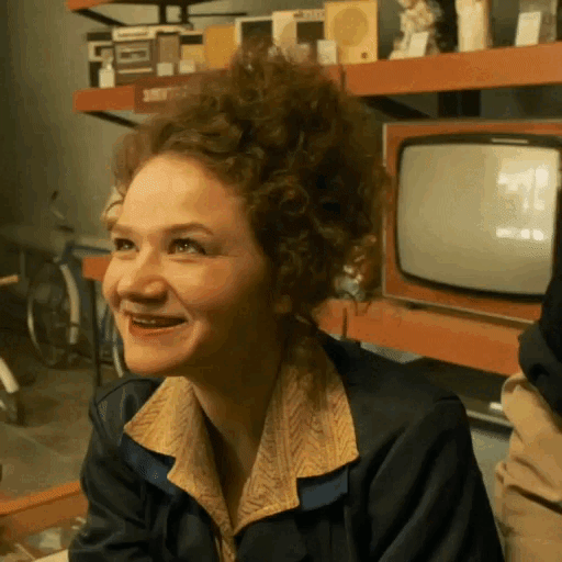 Смешная гифка из сериала Слово Пацана.