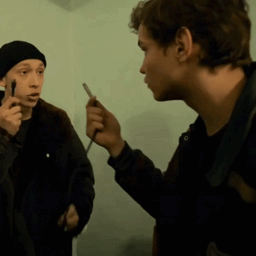 Gif картинка с гопниками.