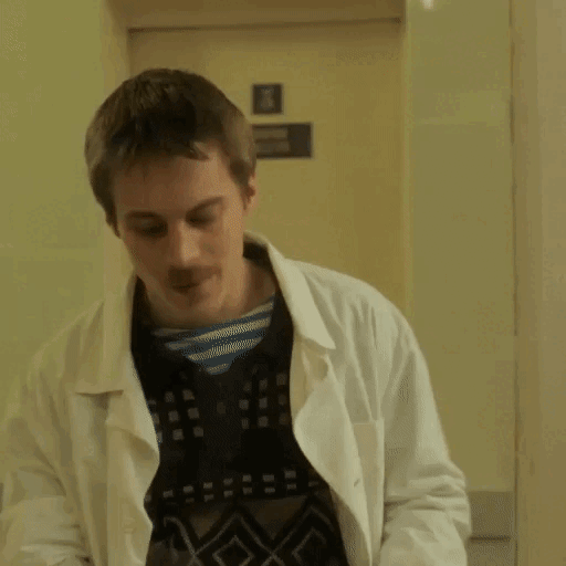 24 гиф-стикеров «Слово пацана» + бонус.