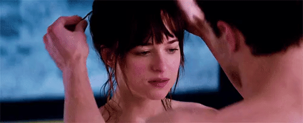 Дакота Джонсон 50 оттенков серого гиф