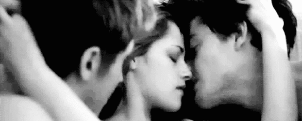 Эротическая гифка Страстный поцелуй втроем, Поцелуй троих, Поцелуй втроем gif. Эротическая гифка Страстный поцелуй втроем, Поцелуй троих, Поцелуй втроем gif.