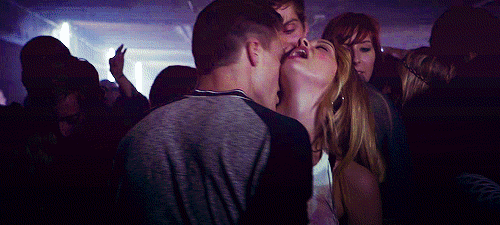 Скачать гифку эффи, - анимированный gif Скачай gif анимацию эффи, гиф. Гифка страсть на столе. Скачать гифку эффи, - анимированный gif Скачай gif анимацию эффи, гиф. Гифка страсть на столе.