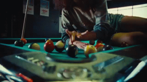 Шар в лузу гифки, Бильярдные шары удары анимация.