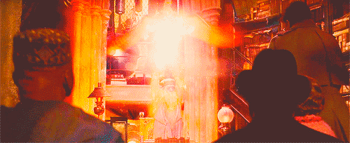 Gif Дамблдор вызывает контроль Fiendfyre.