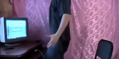 Смешная гифка парень психанул за компом. Смешная гифка парень психанул за компом.