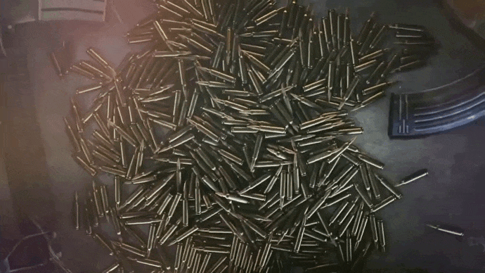 Необычная, креативная анимация с патронами на 23 февраля.