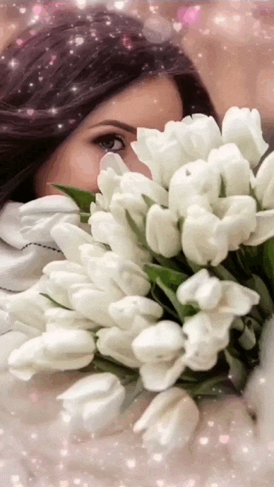 Поздравляю с днём женского счастья 21 февраля, мерцающая анимация с цветами и сердечками.