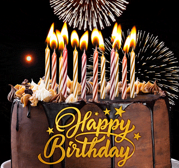 GIF-изображение торта с днем рождения с анимированными свечами и фейерверками GIF-изображение торта с днем рождения с анимированными свечами и фейерверками