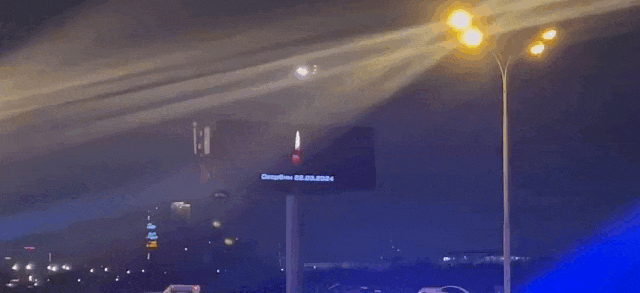 Гифка скорбим 22.03.2024 gif (свеча памяти на билборде в Москве).