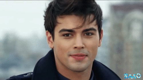 Сексуальная гифка ветер раздувает волосы Дыцевичу. Сексуальная гифка ветер раздувает волосы Дыцевичу.