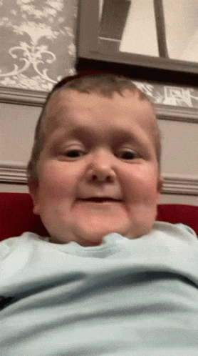 Анимация Хасбик прислоняет палец к губам, потише пожалуйста.