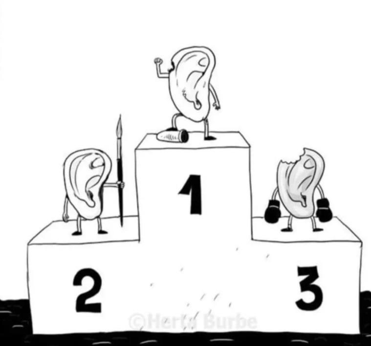 Смешной демотиватор и первое место получает ухо, остановившее пулю, летевшую в Трампа.