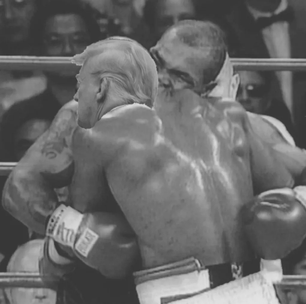 Мемная картинка Майк Тайсон откусывает ухо Трампу.