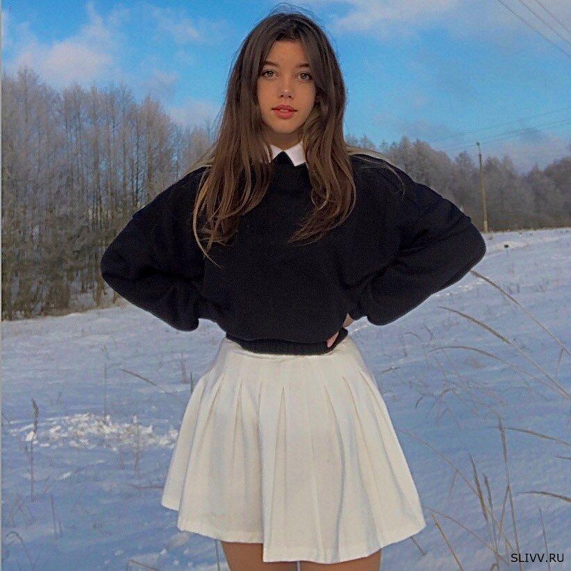 Влиятельный человек, известный своим аккаунтом Avivuni TikTok. Влиятельный человек, известный своим аккаунтом Avivuni TikTok.