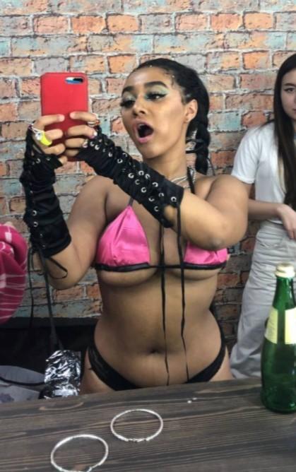 Смотри полный слив на sarrarap на нашем сайте. Смотри полный слив на sarrarap на нашем сайте.