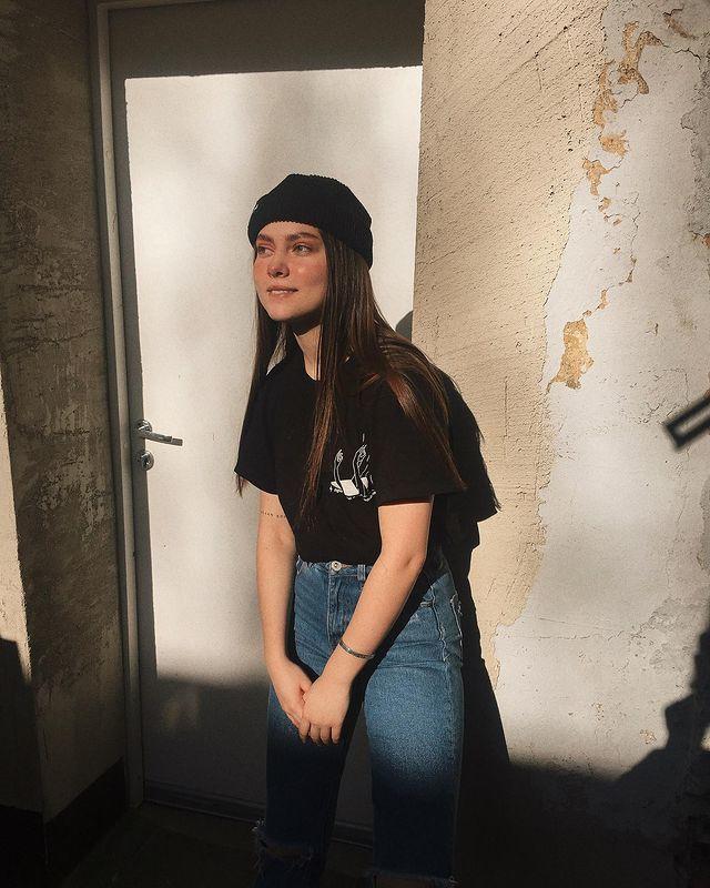 Старые фотки молодой Маргариты Галич, слитые в сеть. Старые фотки молодой Маргариты Галич, слитые в сеть.