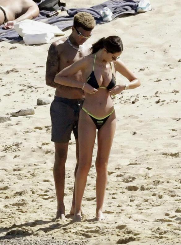 Снова пляжные снимки. Снова пляжные снимки.