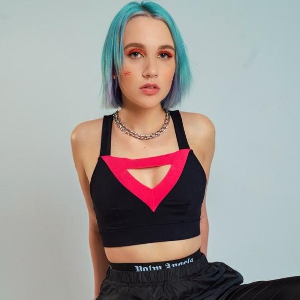 Миа Бойка в купальнике (30 фото). Миа Бойка в купальнике (30 фото).