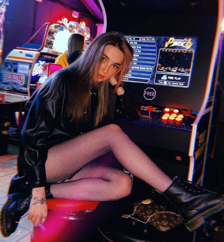 18+ Генсуха горячие интим фото в нижнем белье и купальнике. 18+ Генсуха горячие интим фото в нижнем белье и купальнике.