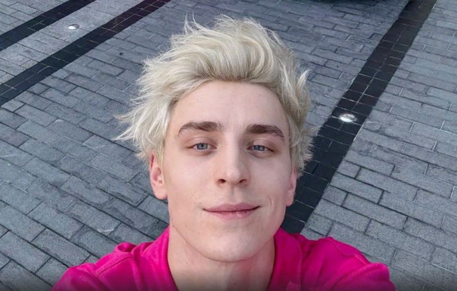 Блоггер а4 Влад фото.