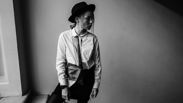 Родилась 17 апреля 1992 года в Риге. Когда девочке исполнилось 3 года, ее семья переехала в Москву. У девушки есть младший брат Егор. Родилась 17 апреля 1992 года в Риге. Когда девочке исполнилось 3 года, ее семья переехала в Москву. У девушки есть младший брат Егор.