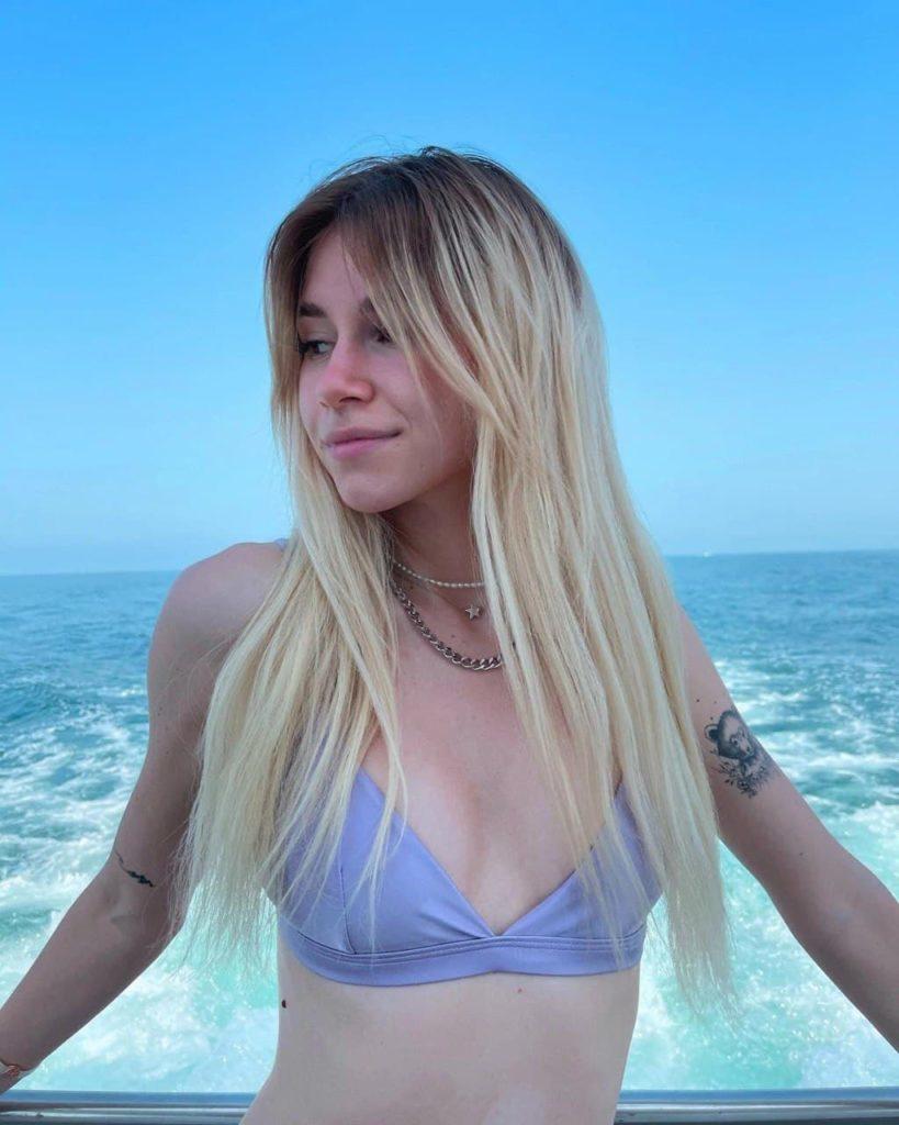 В конце 2021 года Маруся купила жигули, обещая подписчикам много контента с этой машиной. В конце 2021 года Маруся купила жигули, обещая подписчикам много контента с этой машиной.