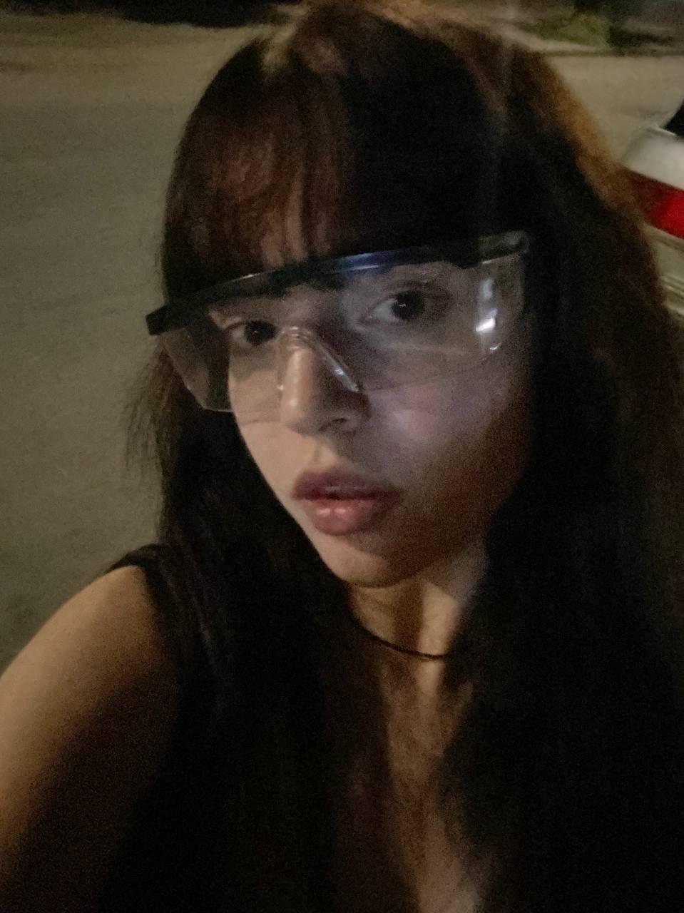 Снимок Baby Cute крупным планов очках. Снимок Baby Cute крупным планов очках.