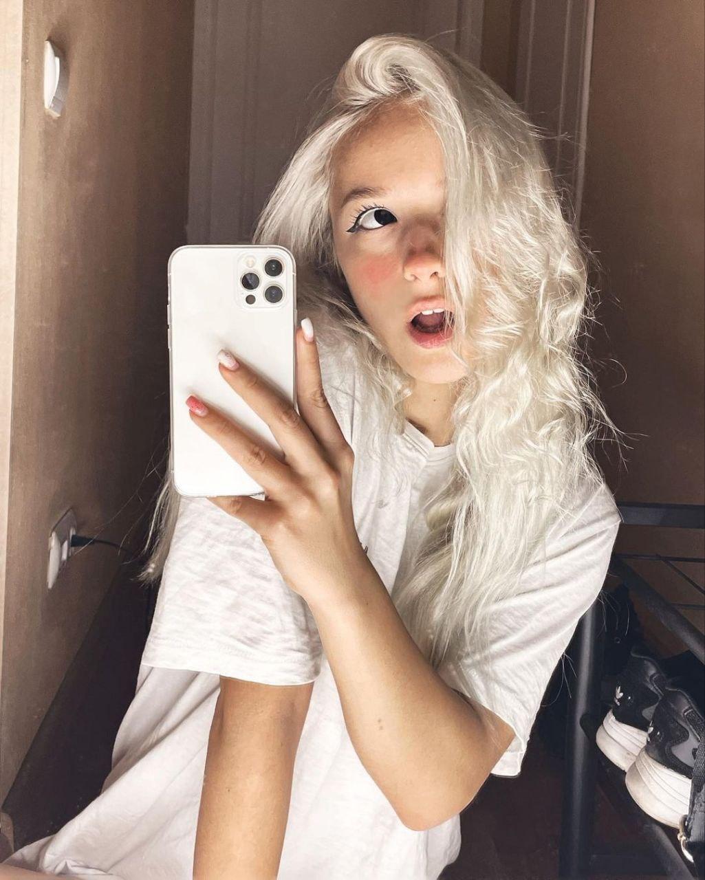 Контент рассчитан на любителей стильных фотографий. Контент рассчитан на любителей стильных фотографий.