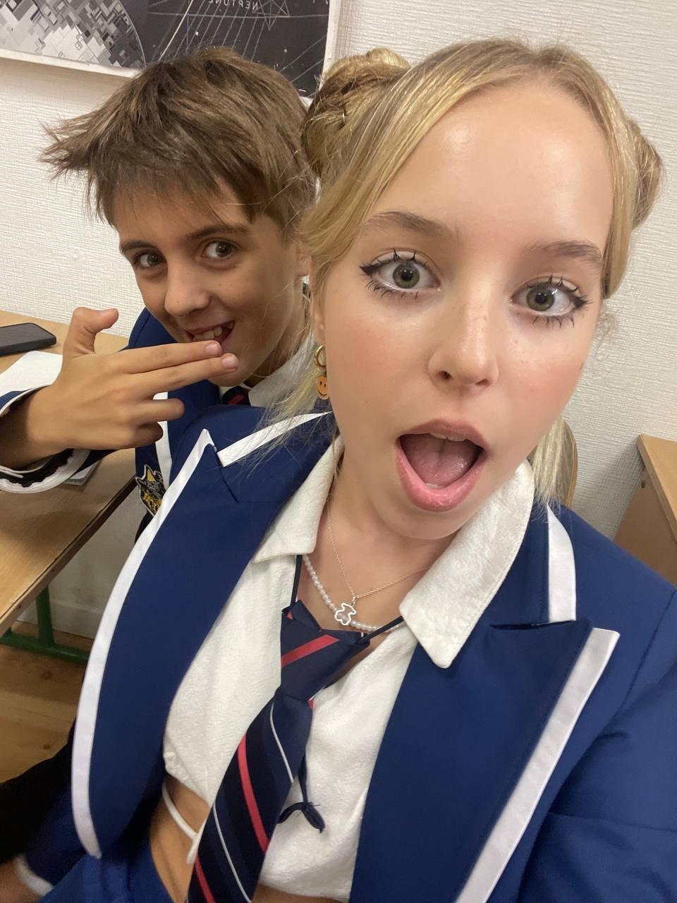 Смешной кадр из сериала с Ксюхой с отрытым ртом. Смешной кадр из сериала с Ксюхой с отрытым ртом.