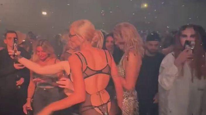 Скандальная "Голая" вечеринка Ивлеевой (Слитые в сеть 98 фото + видео "знаменитостей")