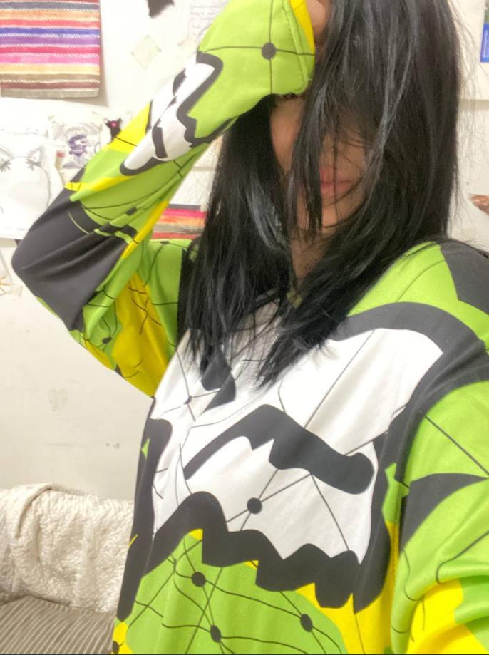 Горячая фотка с поправлением волос. Горячая фотка с поправлением волос.