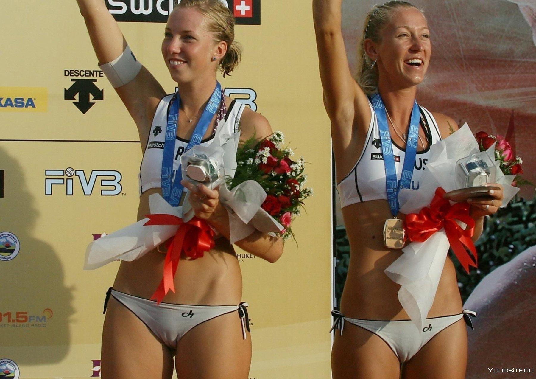 Мария Браткова и Евгения Уколова, Женские обнажения в спорте, Девушки засвечивают в спорте.