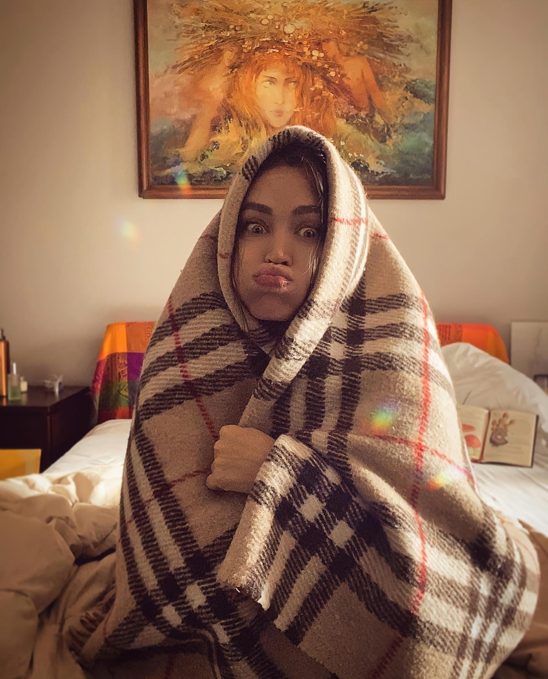 Mira Twitch слив фото с онлифанс 18+ без цензуры. Mira Twitch слив фото с онлифанс 18+ без цензуры.