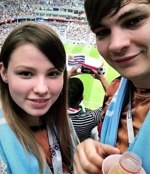 Куромушка и КПСС на футбольном матче. Куромушка и КПСС на футбольном матче.