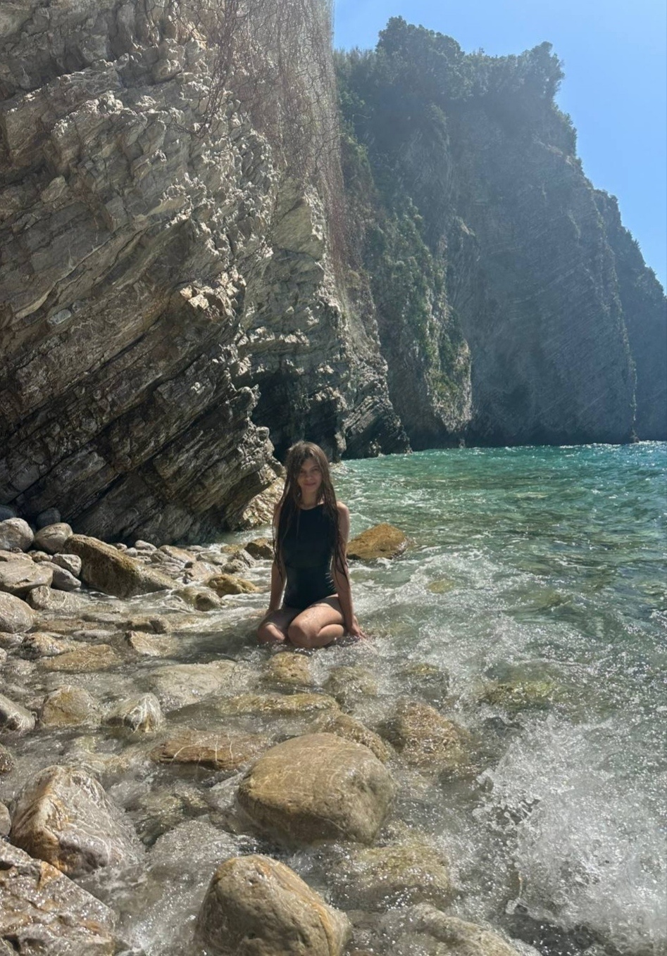 Горячая фотка Анетки в купальнике с отдыха. Горячая фотка Анетки в купальнике с отдыха.