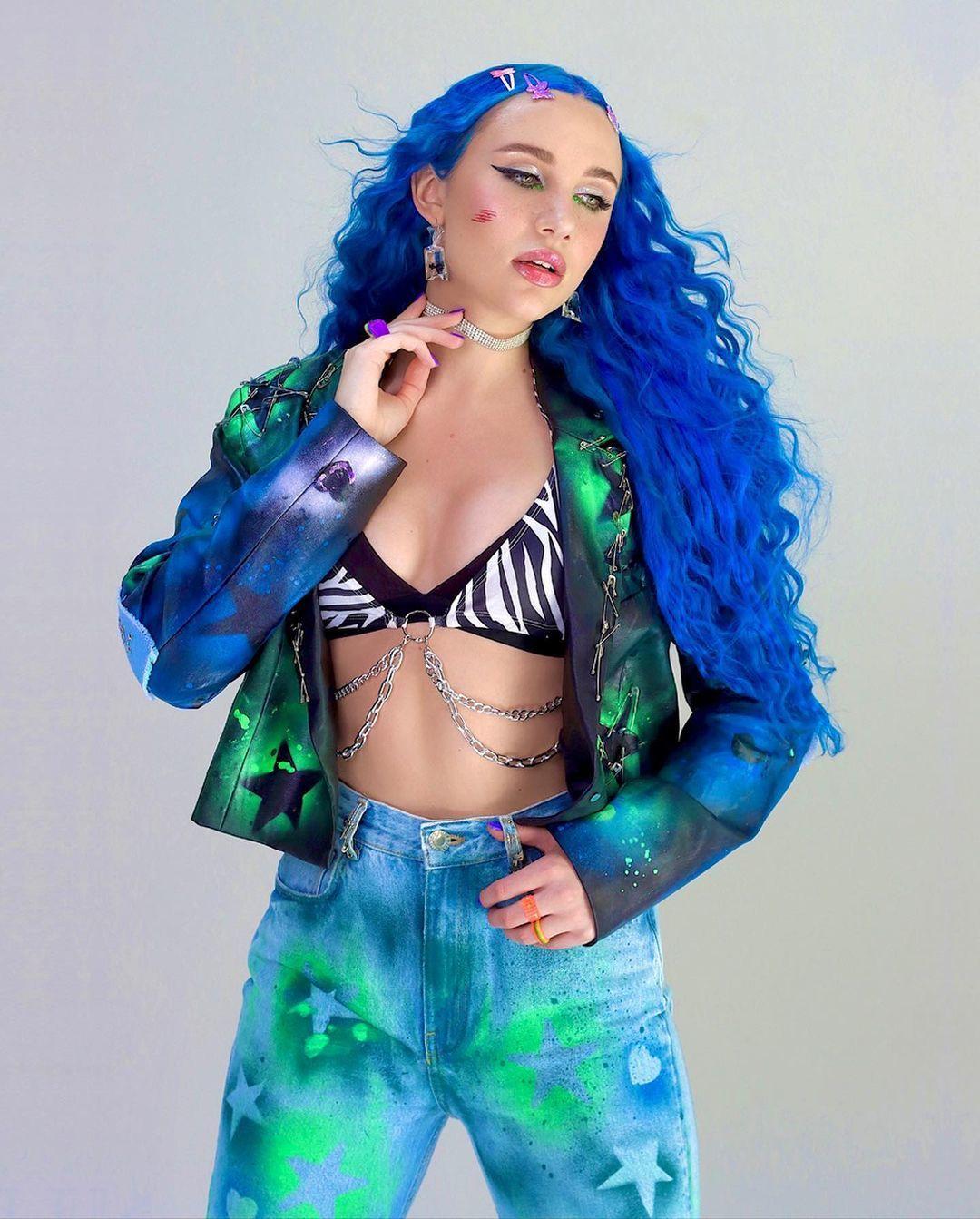 У Марии есть три сестры и брат, с которыми она проводит много времени Миа Бойка 2021. У Марии есть три сестры и брат, с которыми она проводит много времени Миа Бойка 2021.