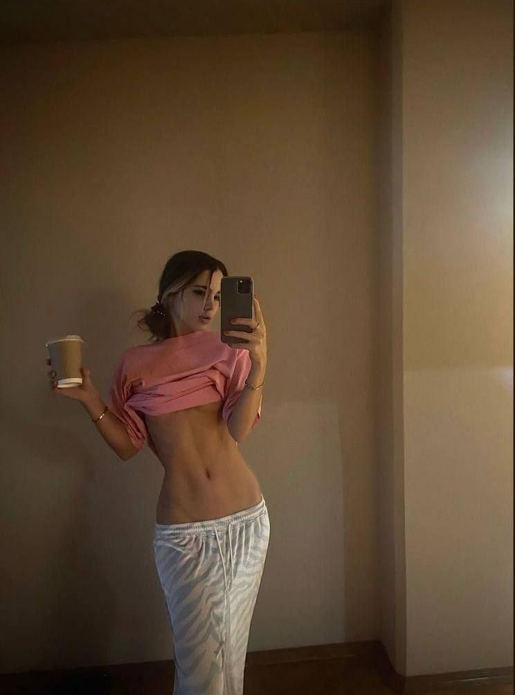 Фигурка горяча, контент сочный, огромнейший пак с ней уже в нашем тарифе.