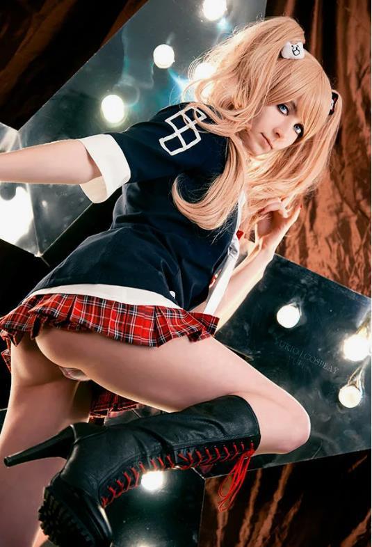 Старшеклассницы анонимные, Селфи современных школьниц.