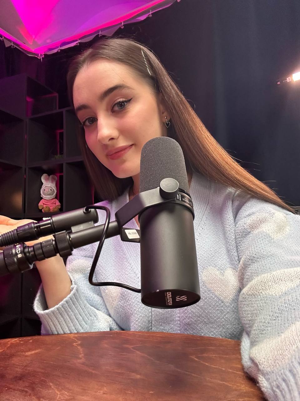 Динара курбанова фото с микрофоном. Динара курбанова фото с микрофоном.