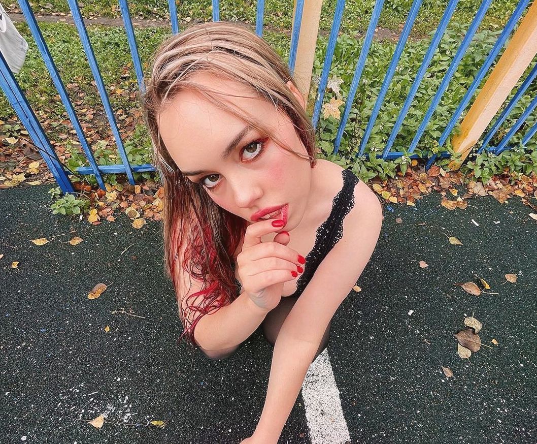 На данный момент слив выглядит весьма ограниченными и не охватывает пикантной тематики. На данный момент слив выглядит весьма ограниченными и не охватывает пикантной тематики.