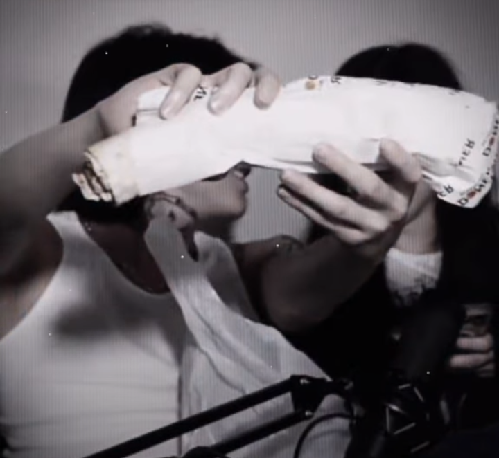 Фото Тен Юджин и Ави поцелуй.