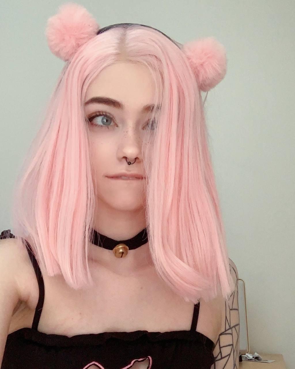 А тут альтушка Saekkico прикусила губу. А тут альтушка Saekkico прикусила губу.