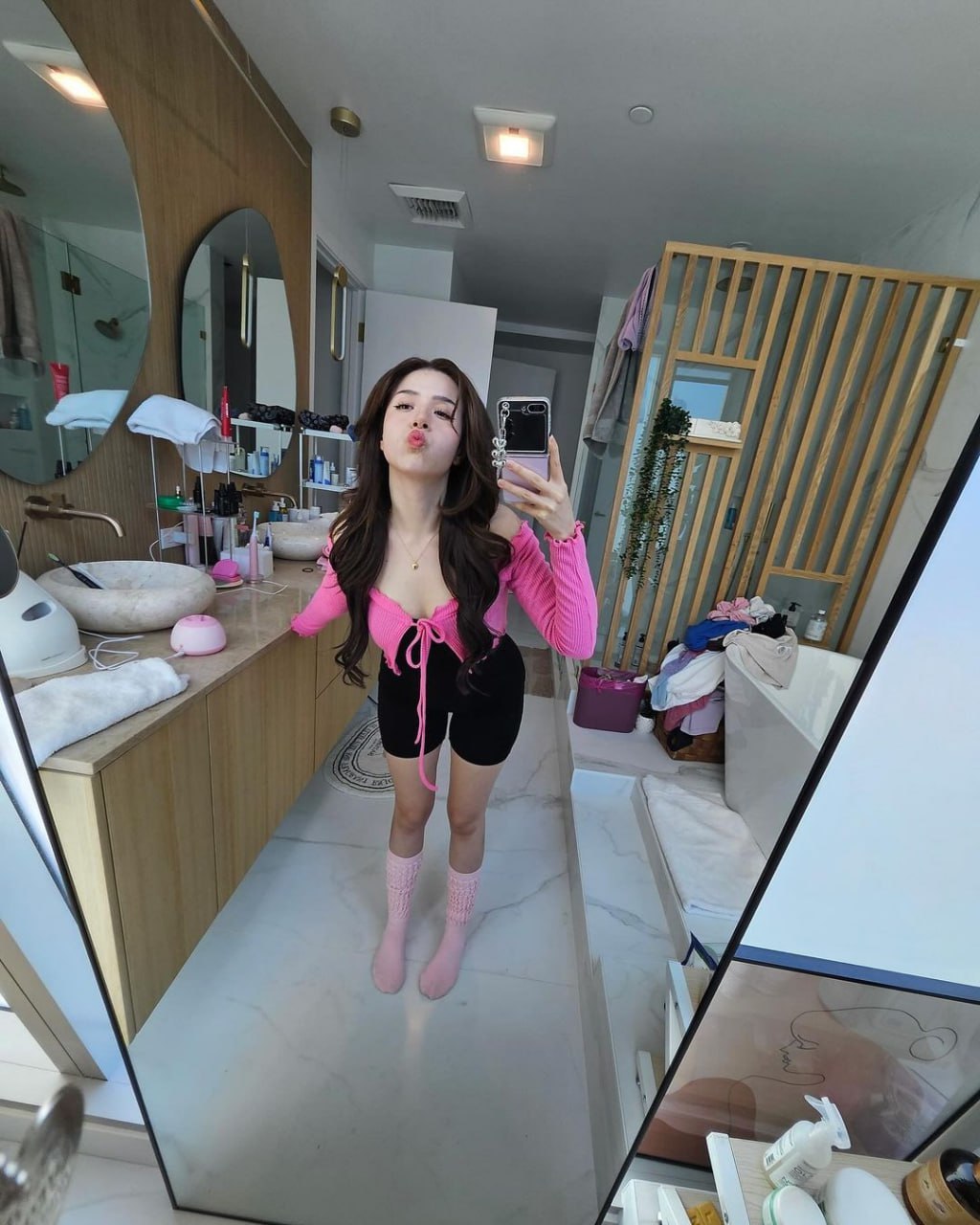 Смешное селфи в стиле "Губы уточкой" от Иман Анис. Смешное селфи в стиле "Губы уточкой" от Иман Анис.